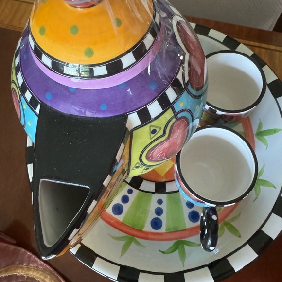 McGoveney Camerot Coffee/Tea Set - Picture 4 of 7